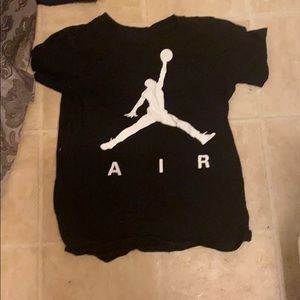 black jordan t